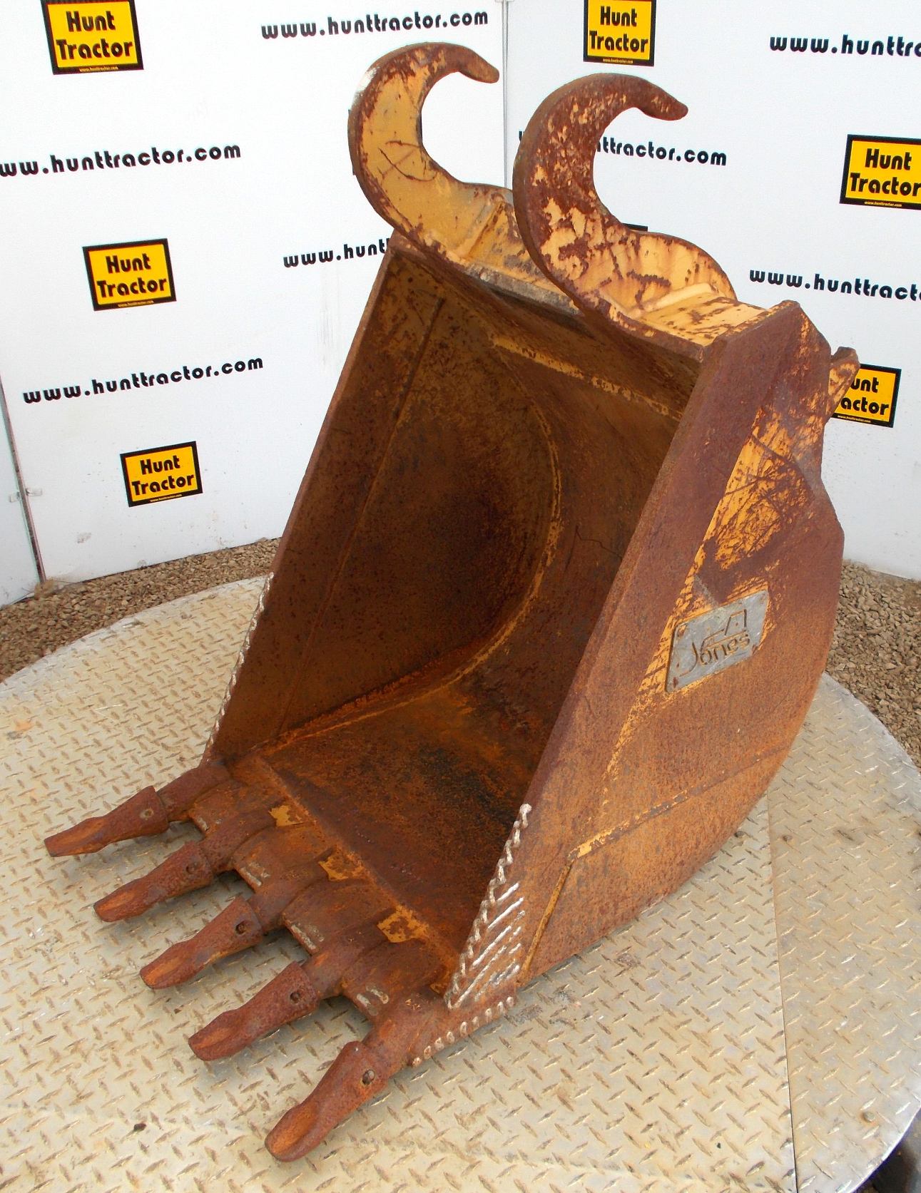Used 24" Jones Wedge Backhoe Bucket For Sale
