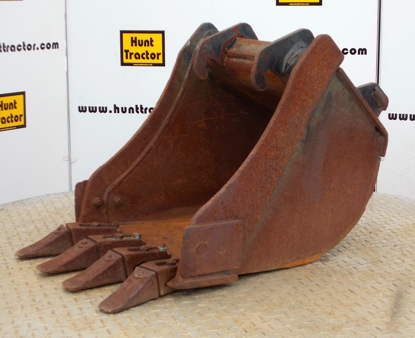 Used 18" Bobcat 430 Bobcat XChange Class III MiniExcavator Bucket