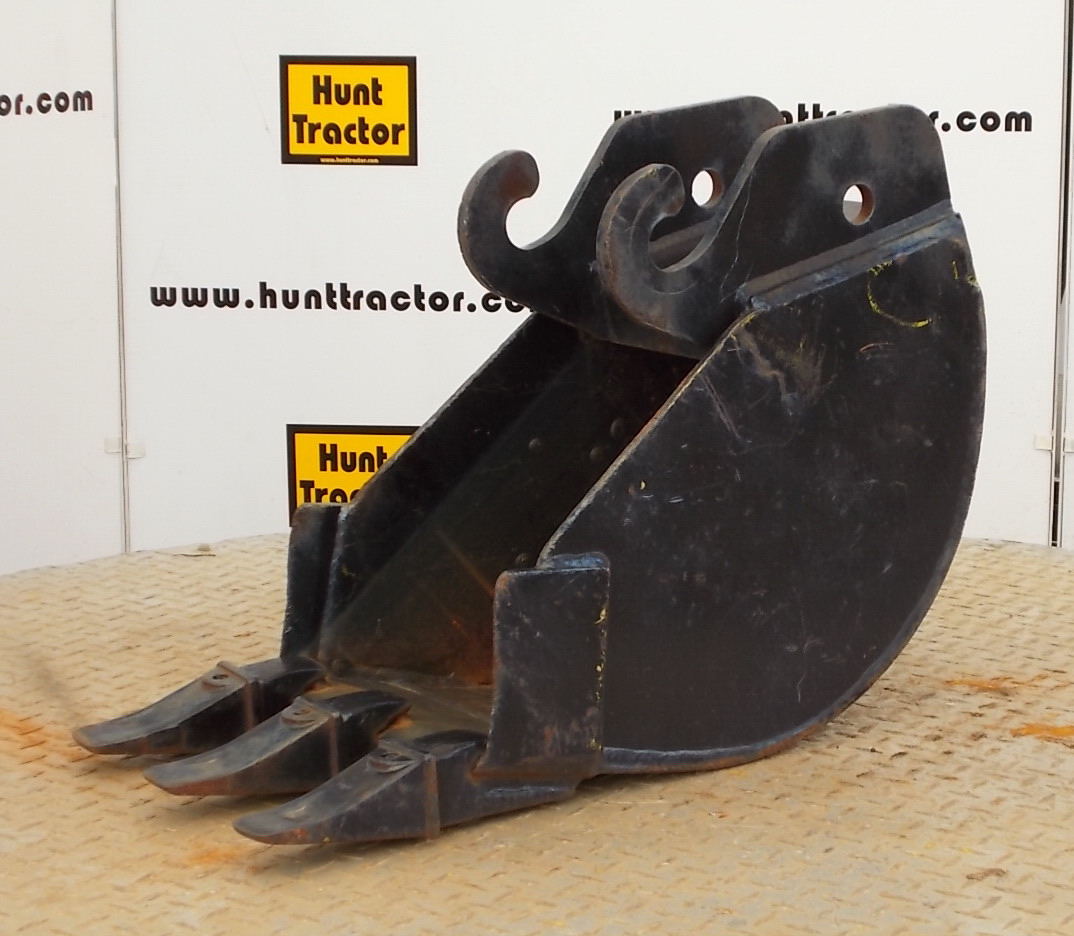 Hunt Tractor Used 11" Terramite T7 Terramite Q/C Backhoe Bucket For Sale