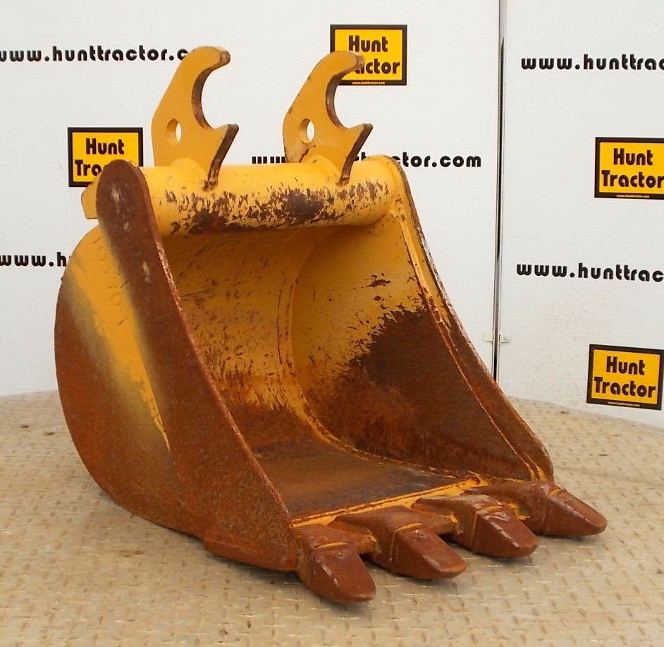 Used 18" Hitachi EX22 John Deere Wedge MiniExcavator Bucket For Sale