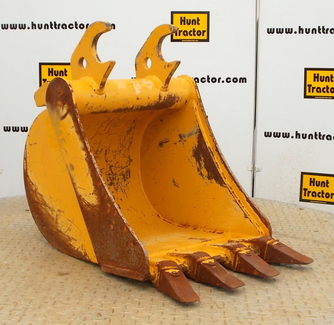 Used 18" John Deere 27C ZTS John Deere Wedge MiniExcavator Bucket For Sale