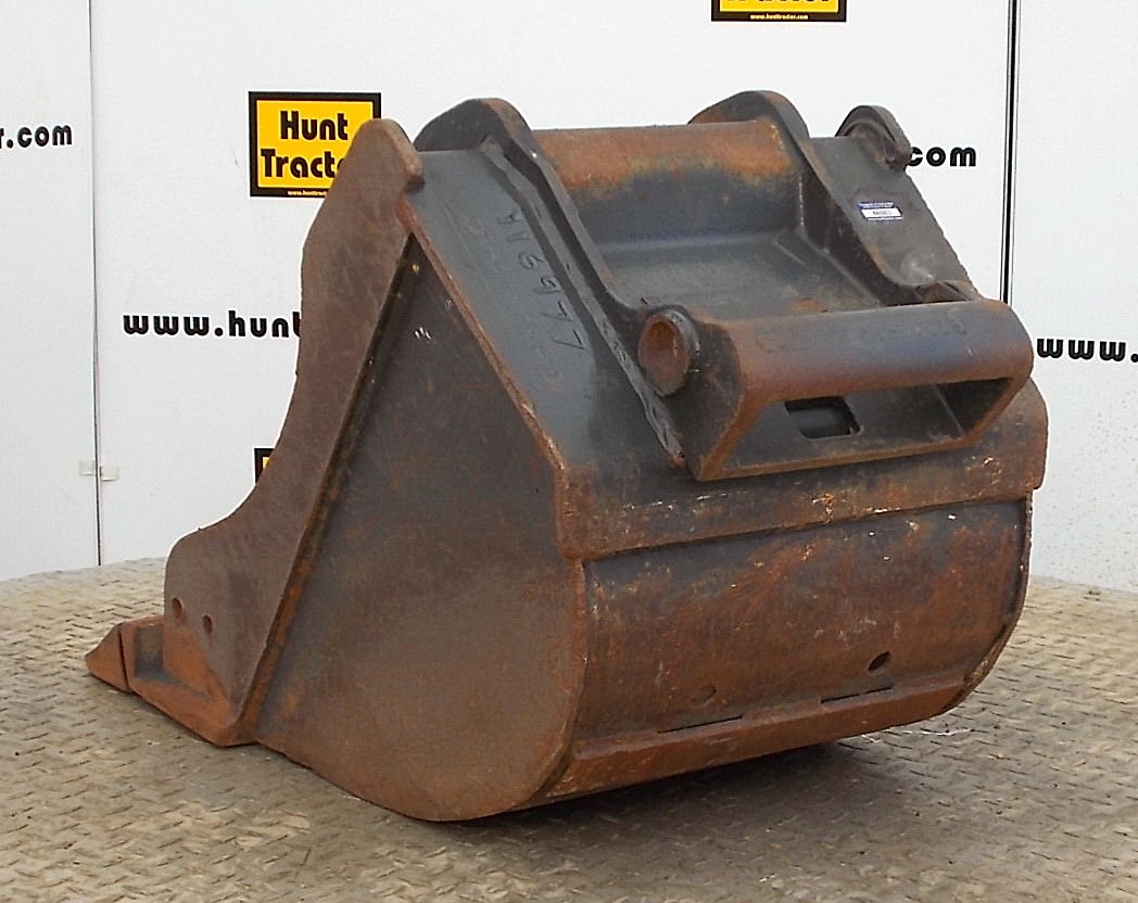 Hunt Tractor Used 18" Bobcat E35 Bobcat XChange Class III Mini