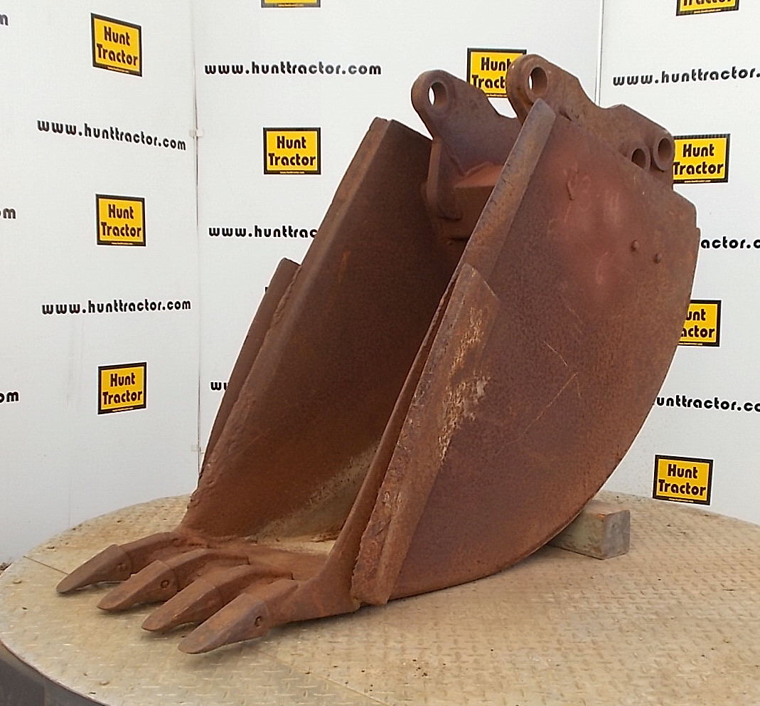 Used 18" New Holland LB75 PinOn Backhoe Bucket For Sale