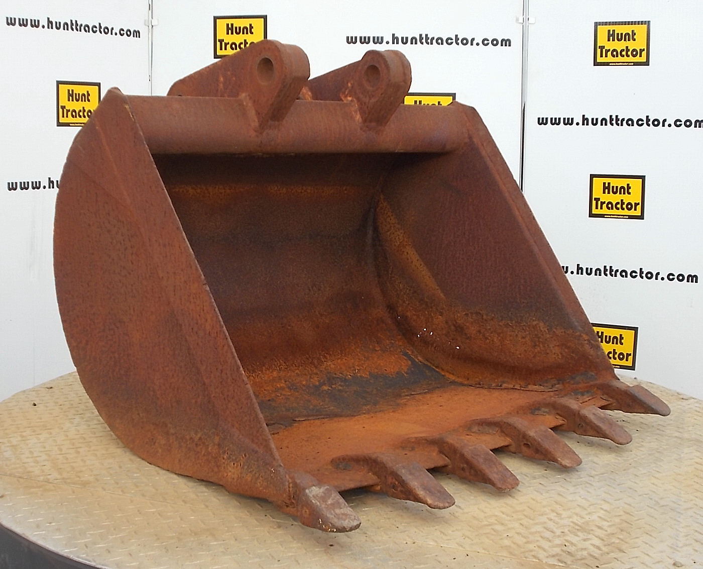 Used 36" John Deere 310A PinOn Backhoe Bucket For Sale