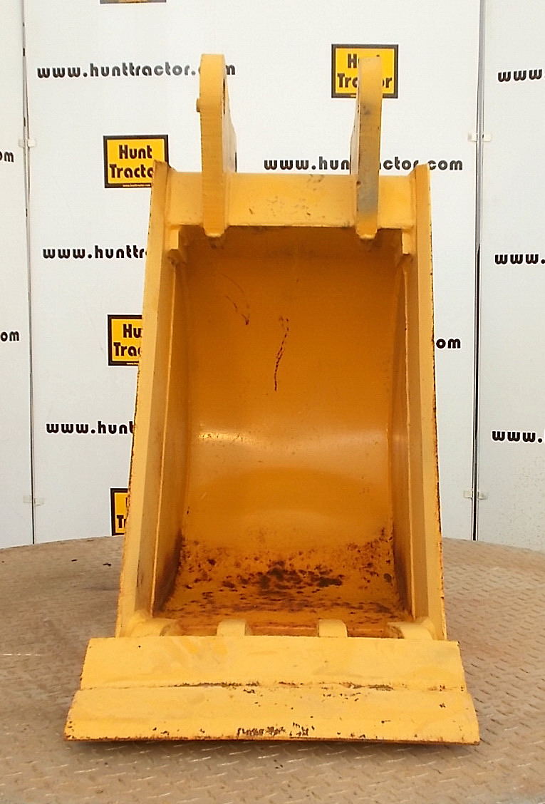 Used 18" John Deere 310G PinOn Backhoe Bucket For Sale