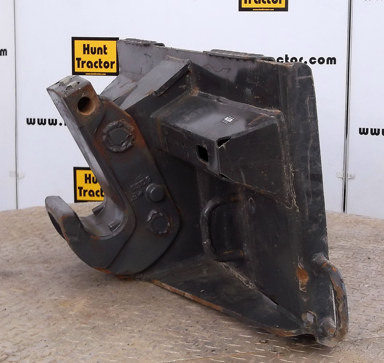 Used Universal Skid Steer to Bobcat XChange Adapter Plate For Sale