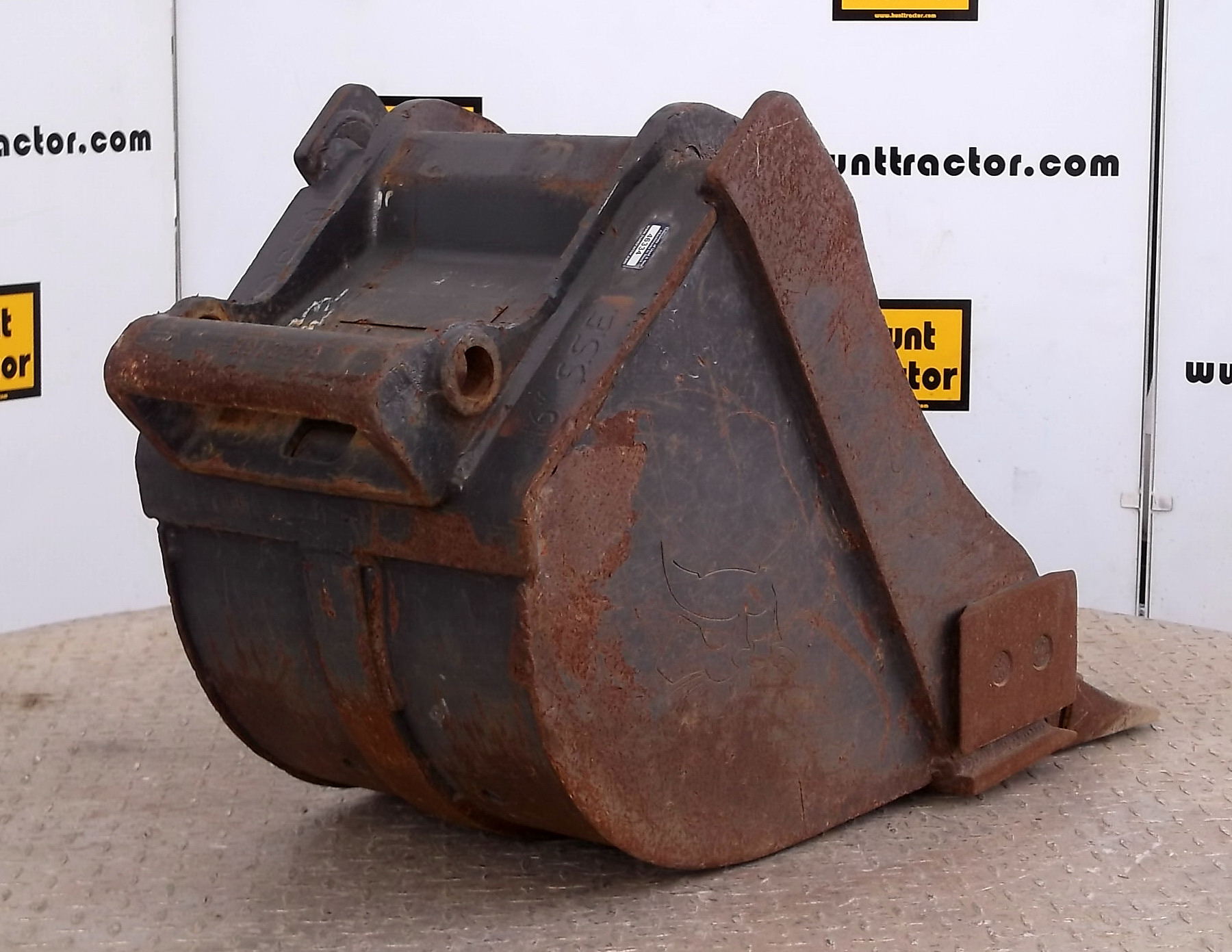 Hunt Tractor Used 16" Bobcat E32 Bobcat XChange Class III Mini