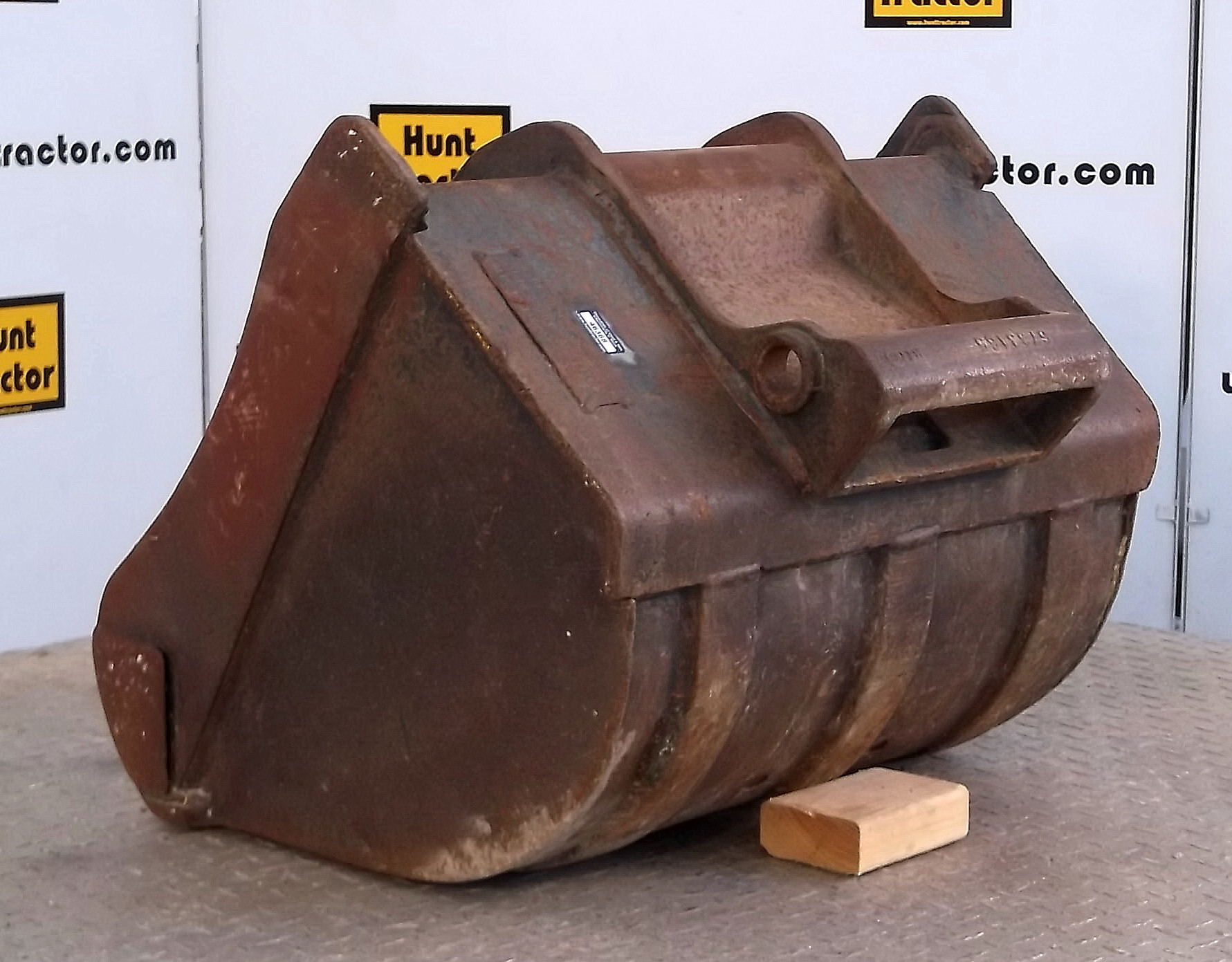 Used 24" Bobcat 334 Bobcat XChange Class III MiniExcavator Bucket