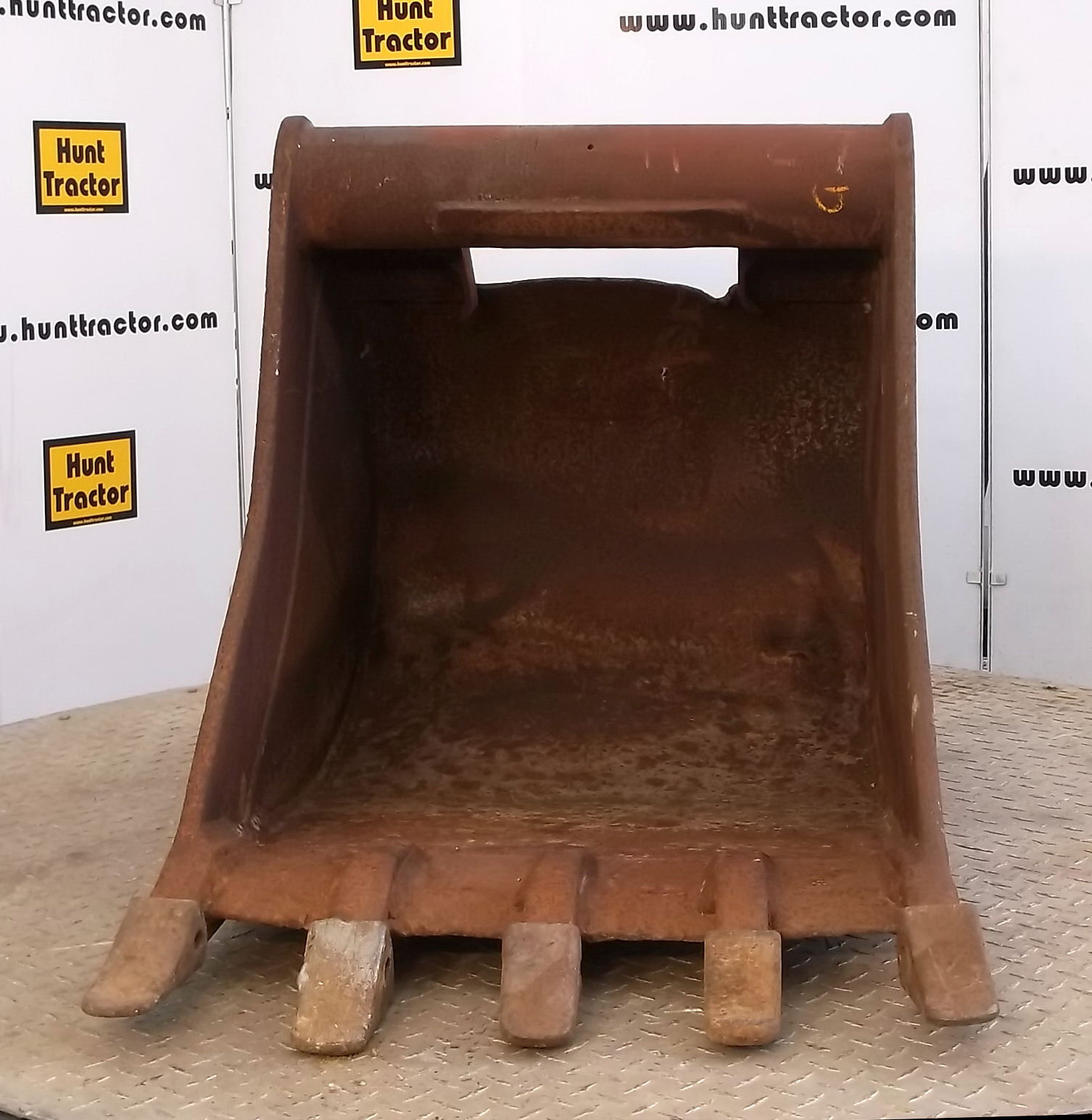 Used 24" 1/4 Yd WainRoy Backhoe Bucket For Sale