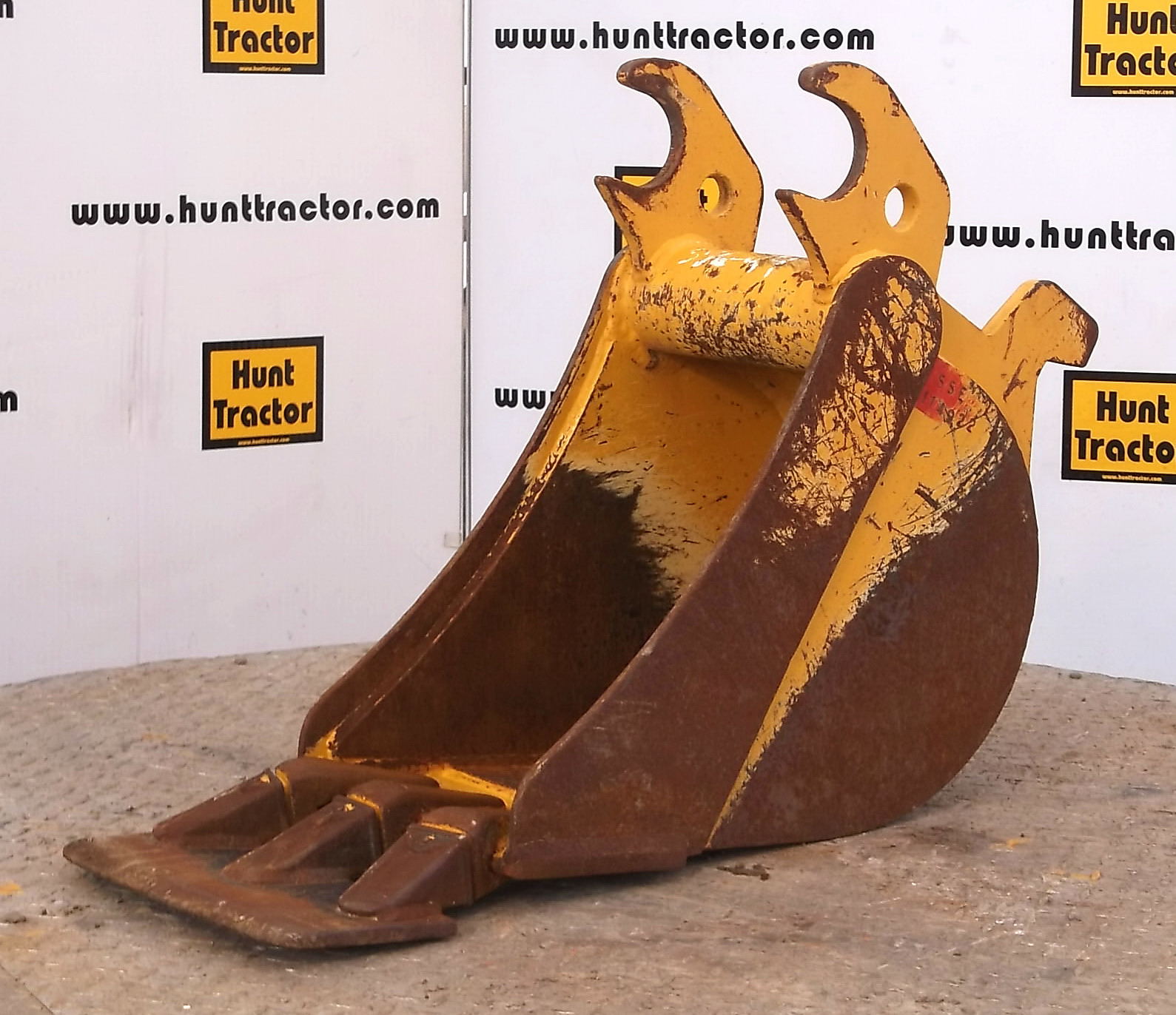 Hunt Tractor Used 12" John Deere 27D John Deere Wedge MiniExcavator