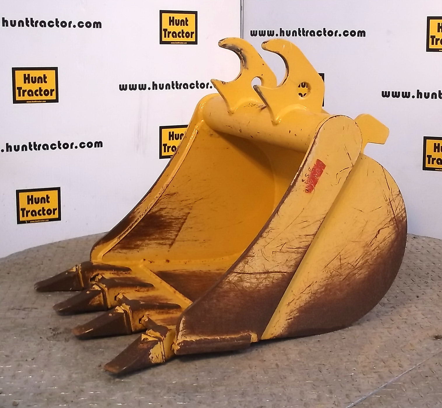 Hunt Tractor Used 24" John Deere 35C ZTS John Deere Wedge Mini