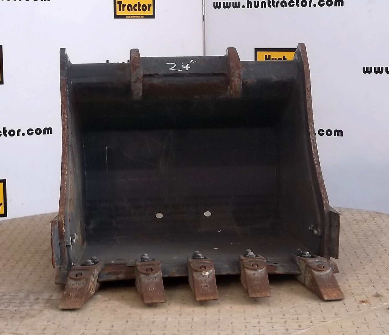 Hunt Tractor Used 24 Bobcat E35 Bobcat X Change Class III Mini hunt-tractor-used-24-bobcat-e35-bobcat-x-change-class-iii-mini