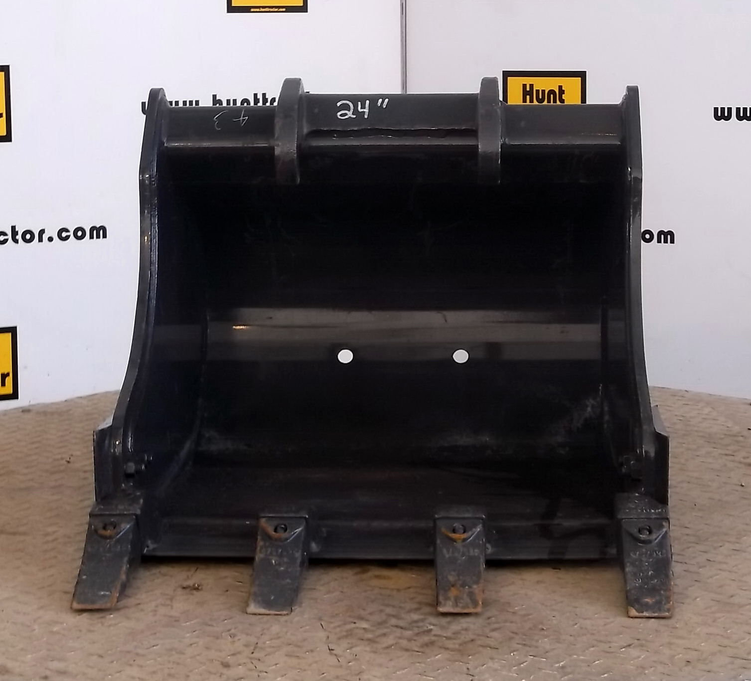 Hunt Tractor New 24" Bobcat 331 Bobcat XChange Class III Mini