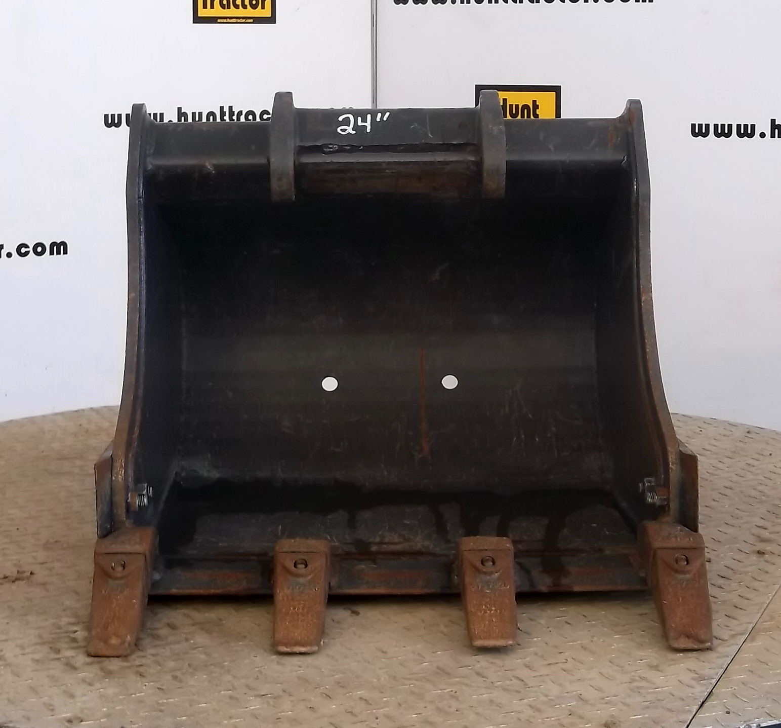 Hunt Tractor Used 24" Bobcat 331E Bobcat XChange Class III Mini