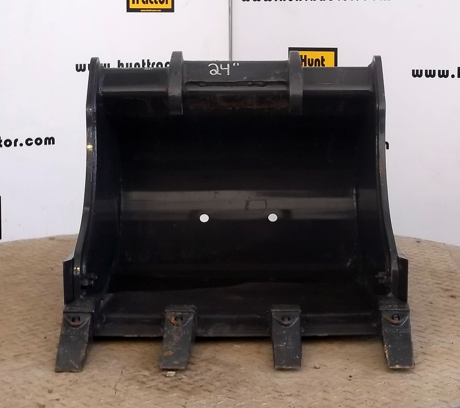 Hunt Tractor New 24" Bobcat 331 Bobcat XChange Class III Mini