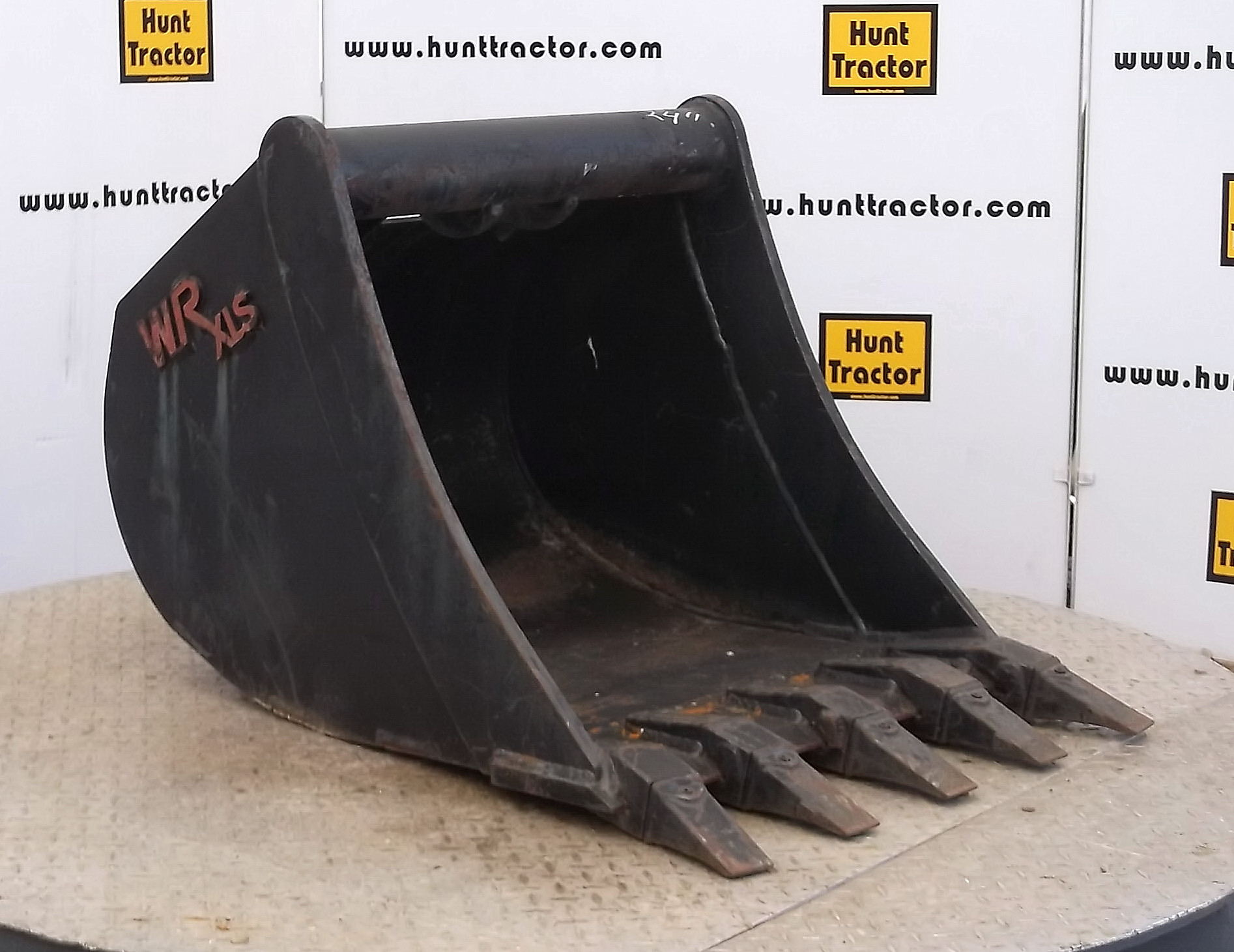 New 24" 1/8 Yd WainRoy XLS MiniExcavator Bucket For Sale
