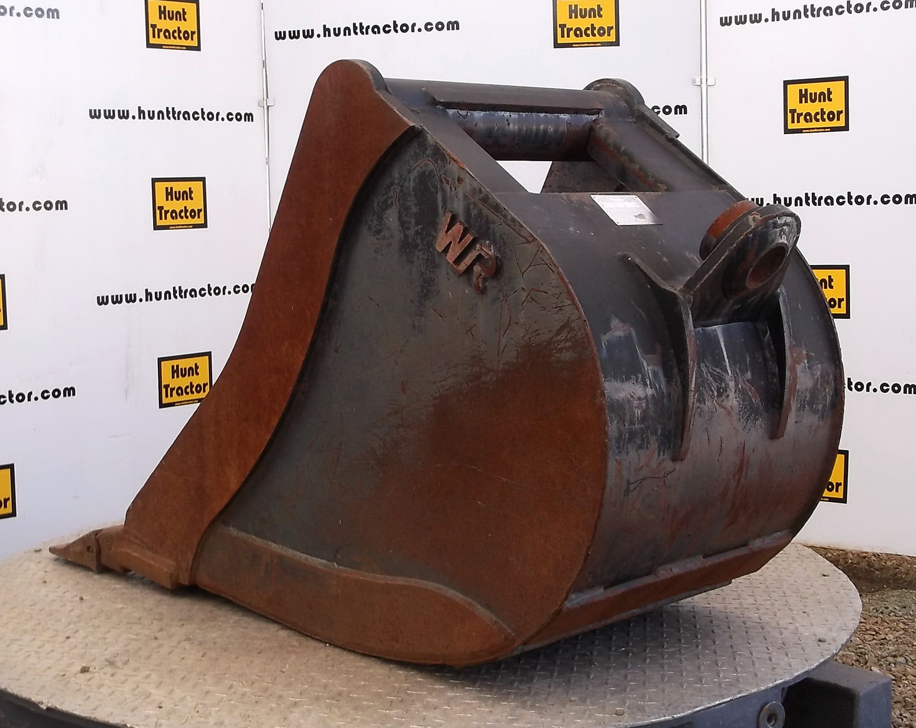 Used 24" 1/2 Yd WainRoy Excavator Bucket For Sale