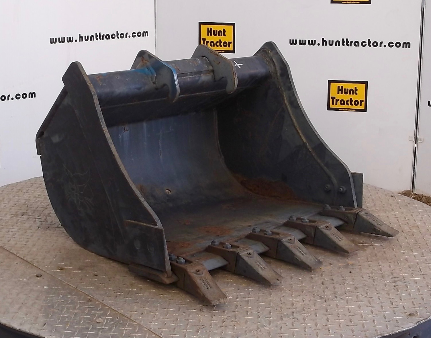 New 30" Bobcat 430 Bobcat XChange Class III MiniExcavator Bucket
