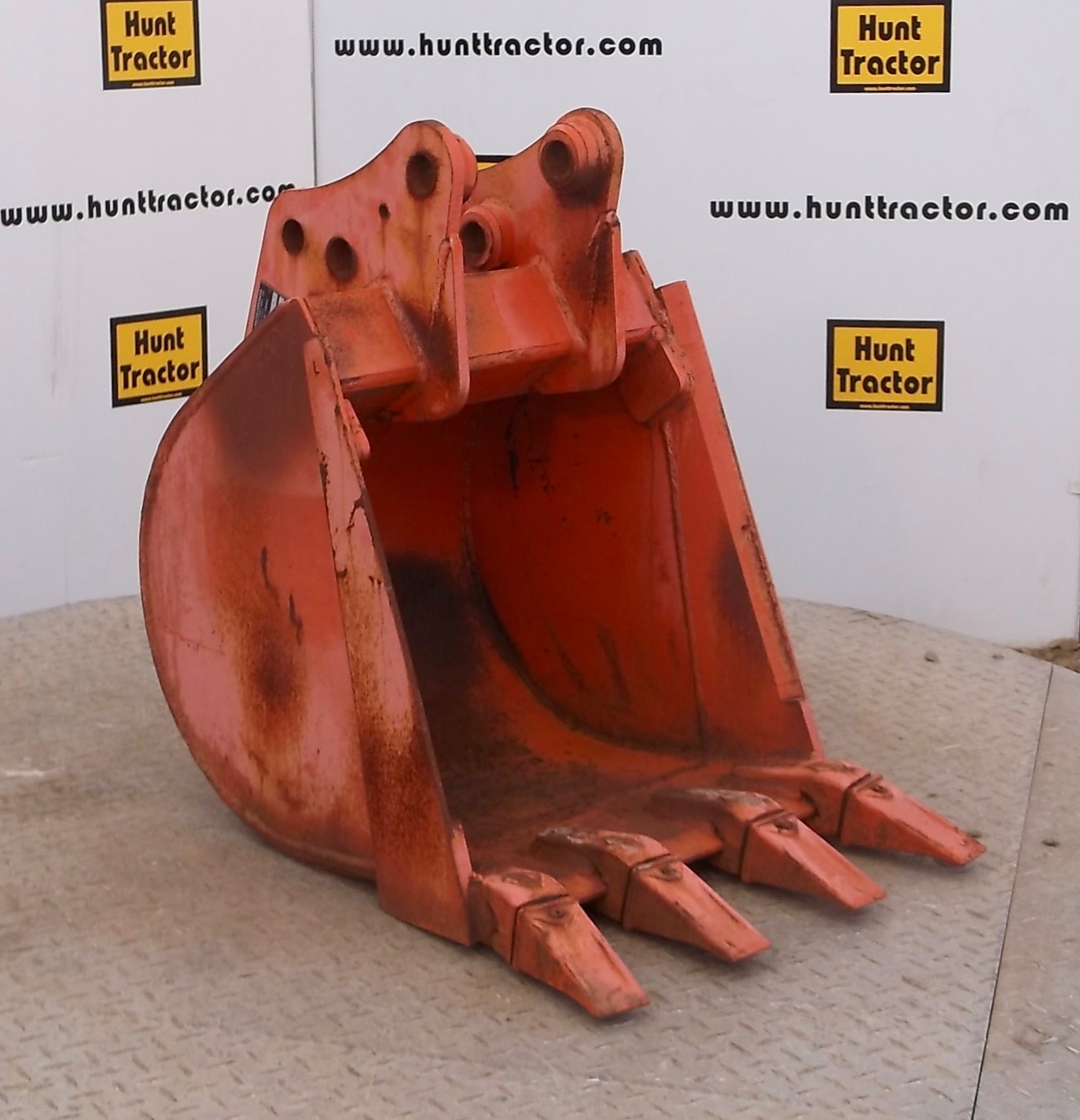 New 18" Kubota U25 PinOn MiniExcavator Bucket For Sale