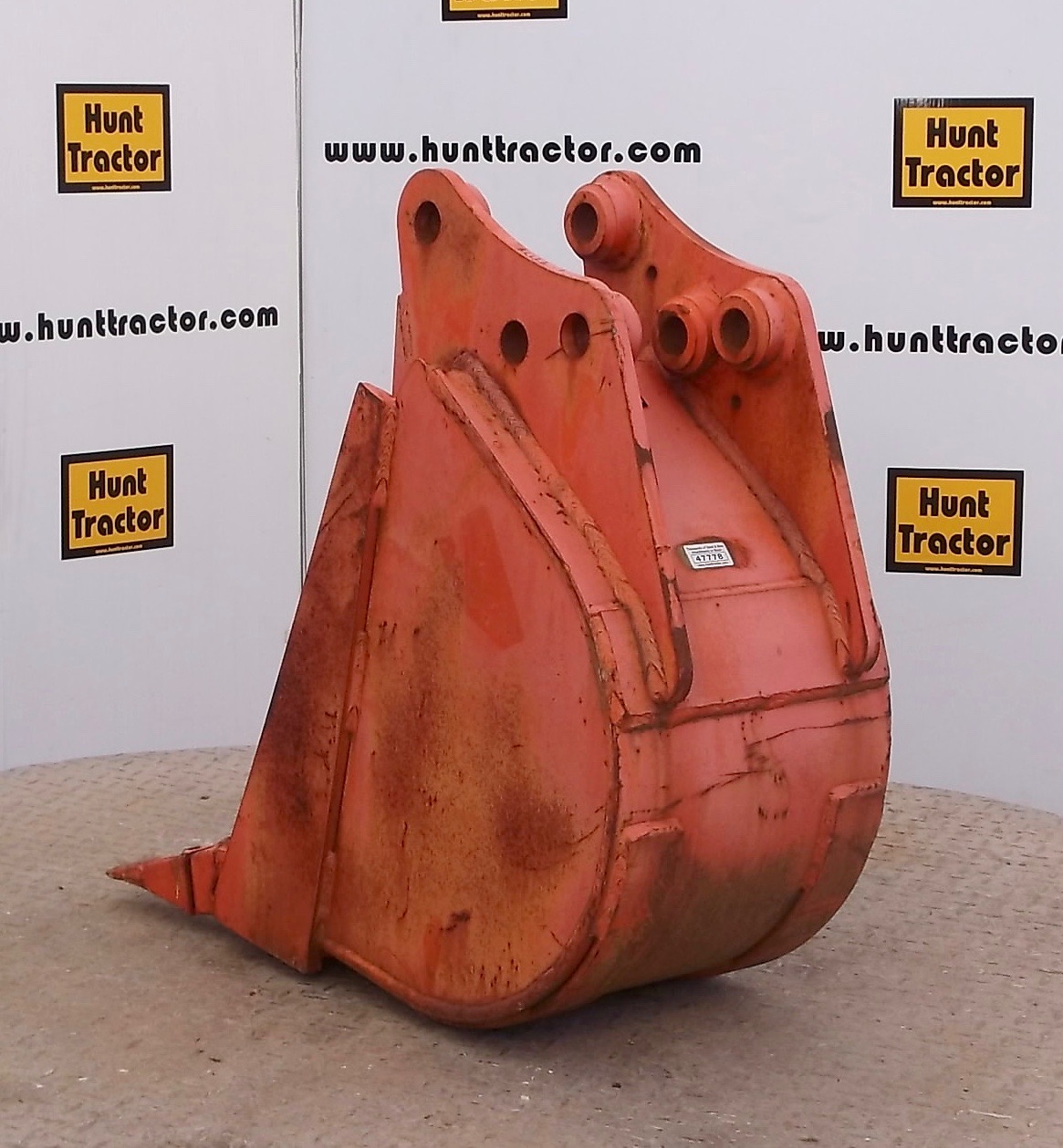 Hunt Tractor New 12" Kubota U25 PinOn MiniExcavator Bucket For Sale