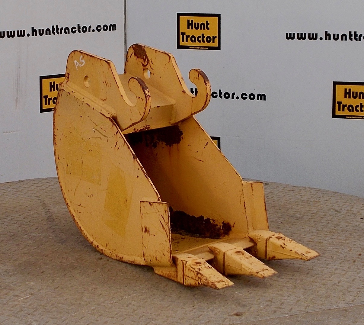 Hunt Tractor New 12" Terramite T7 Terramite Q/C Backhoe Bucket For Sale