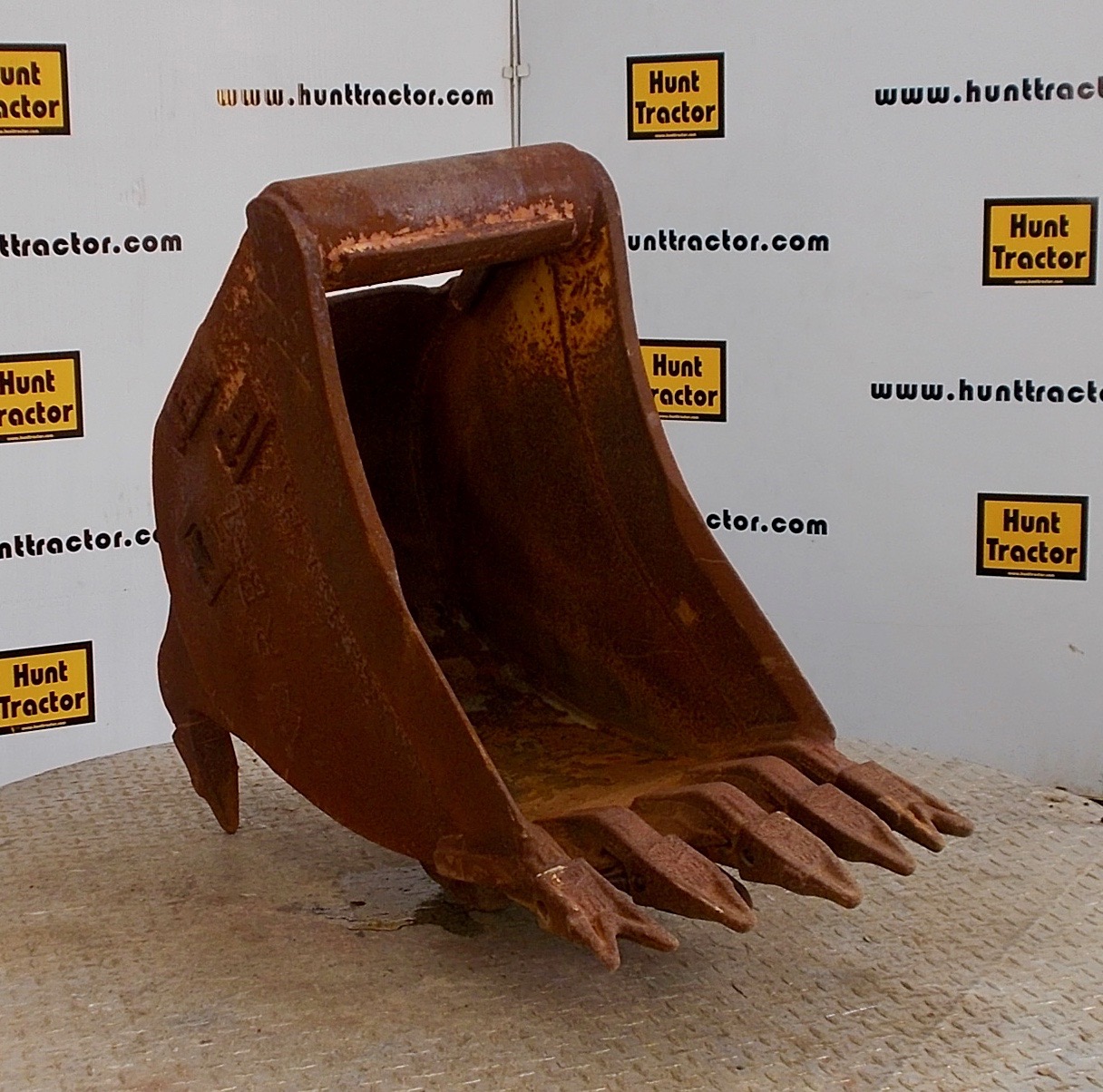 Used 16" 1/4 Yard WainRoy Ripper Bucket For Sale