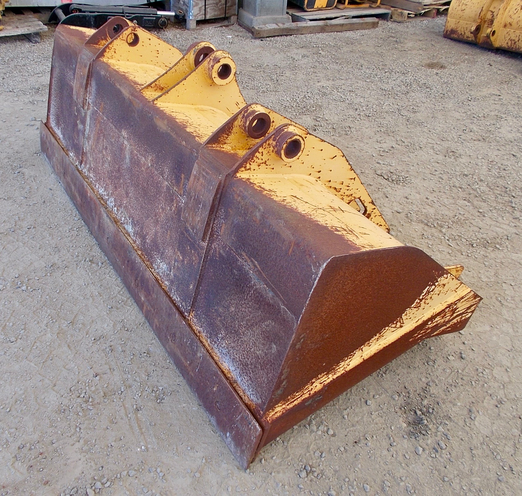 Used 86" John Deere 310SE PinOn General Purpose Loader Bucket For Sale