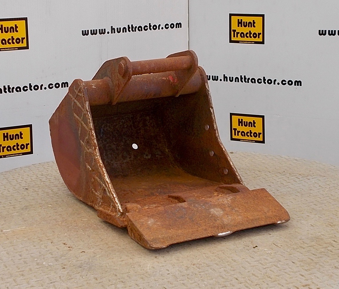 Used 18" Kubota KX151 Kubota SinglePin MiniExcavator Bucket For Sale