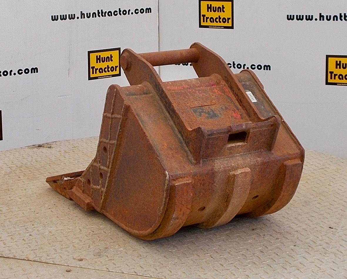 Used 18" Kubota KX151 Kubota SinglePin MiniExcavator Bucket For Sale