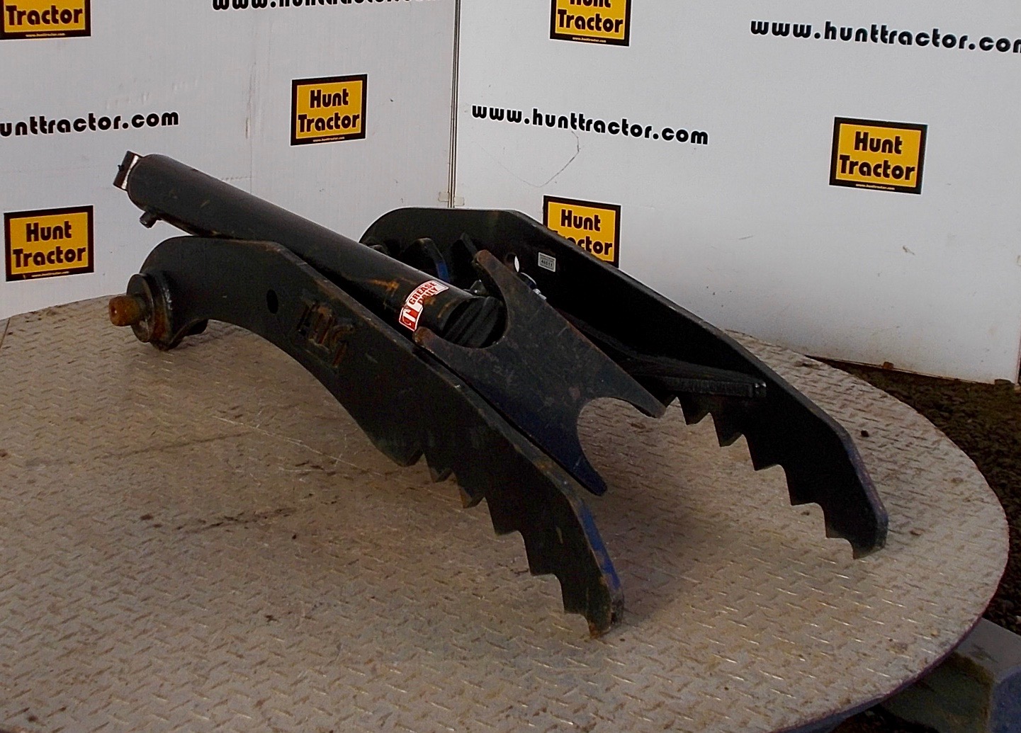 New Hydraulic Thumb For Sale