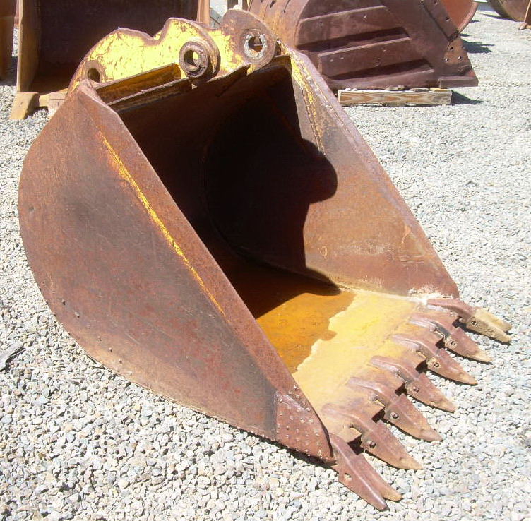 Used 36" Case 580 Super E PinOn Backhoe Bucket For Sale