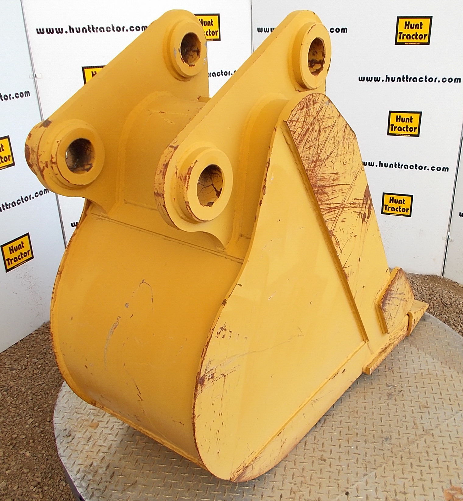 New 28" Caterpillar 320BL B Linkage PinOn Excavator Bucket For Sale