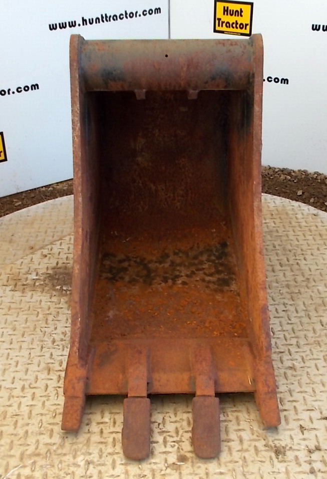 Used 18" 1/4 Yd WainRoy® XLS Excavator Bucket For Sale