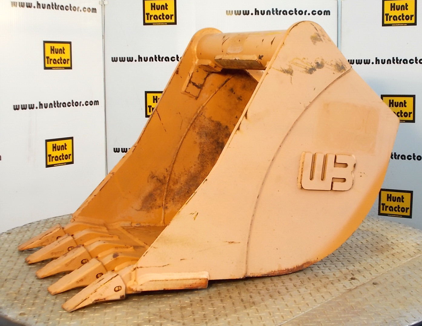 New 24" 1/4 Yd WainRoy Style Backhoe Bucket For Sale