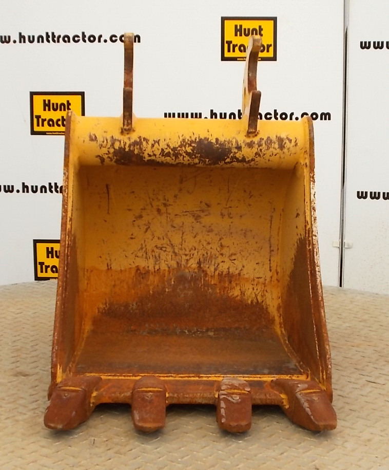 Used 18" John Deere 35 ZTS John Deere Wedge MiniExcavator Bucket For Sale