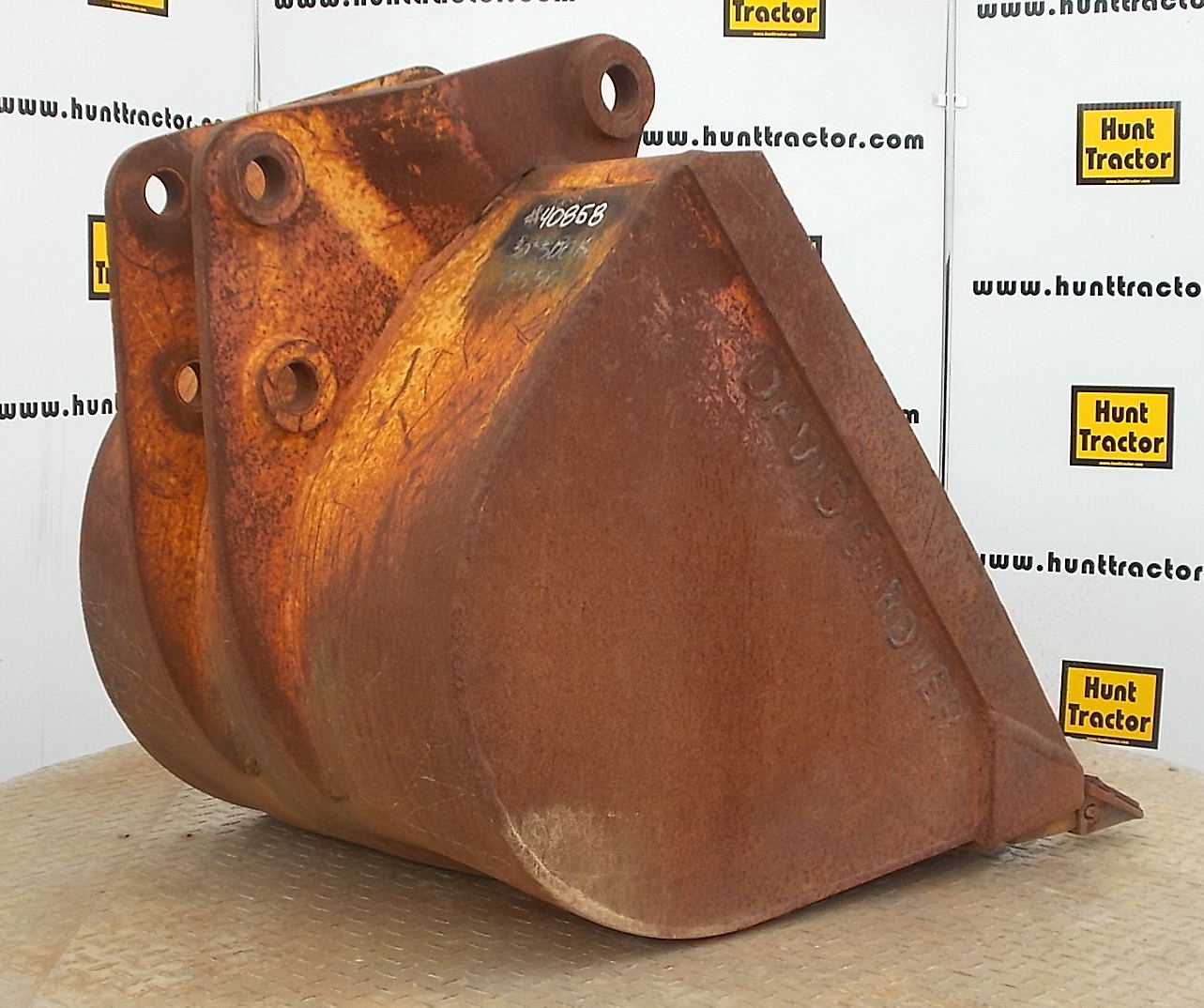 Used 30" Case 580C PinOn Backhoe Bucket For Sale