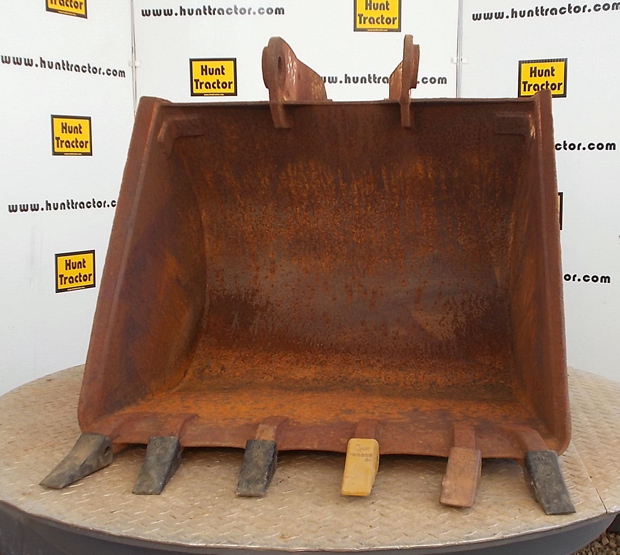 Used 36" Case 580C PinOn Backhoe Bucket For Sale