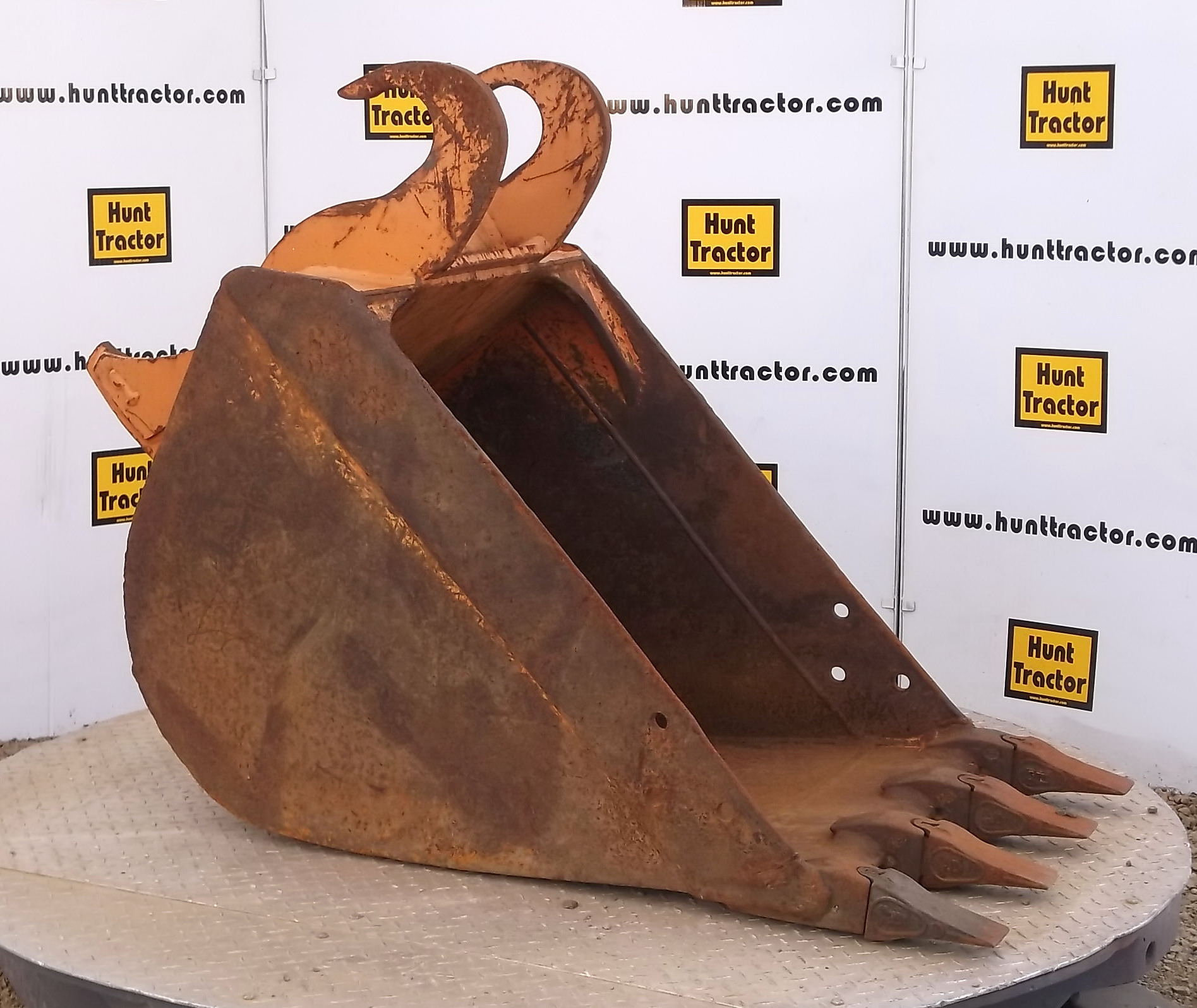 Used 26" Jones Wedge Excavator Bucket For Sale