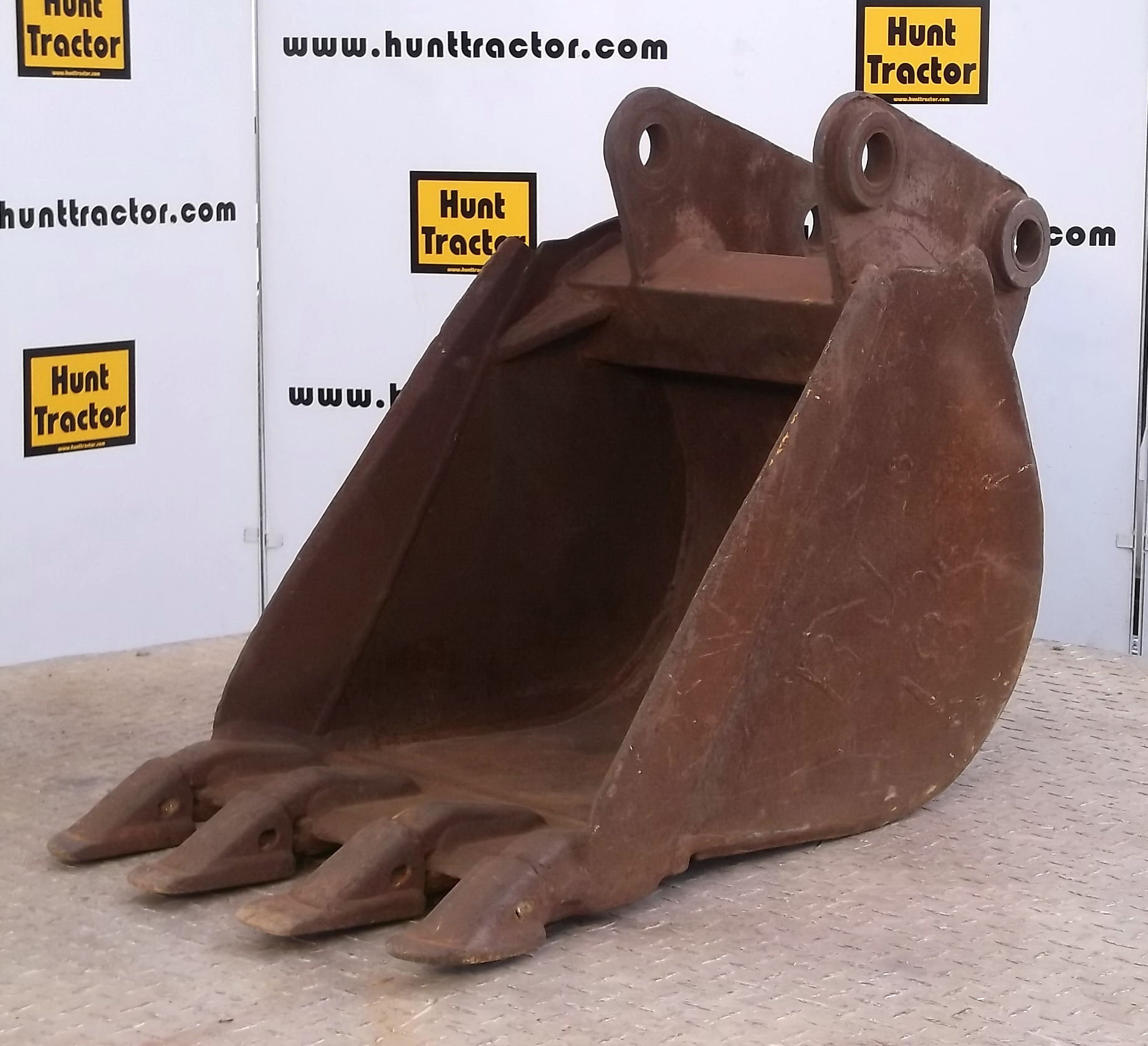 Used 17" Bobcat 909 PinOn Backhoe Bucket For Sale