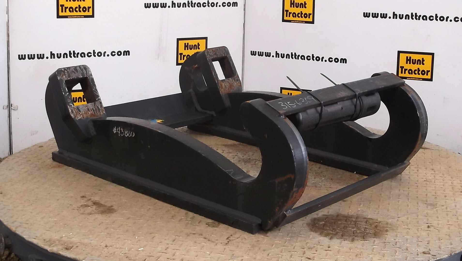 New Caterpillar 930G Quick Change Lugging For Sale