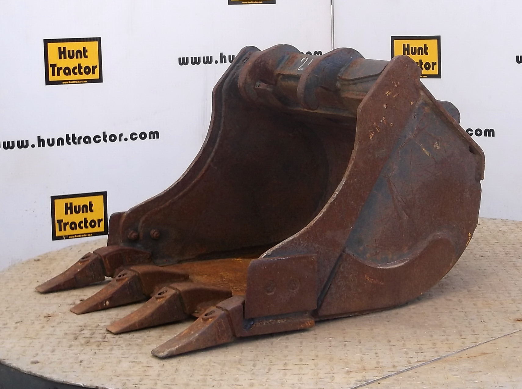 used-24-bobcat-e35-bobcat-x-change-class-iii-mini-excavator-bucket