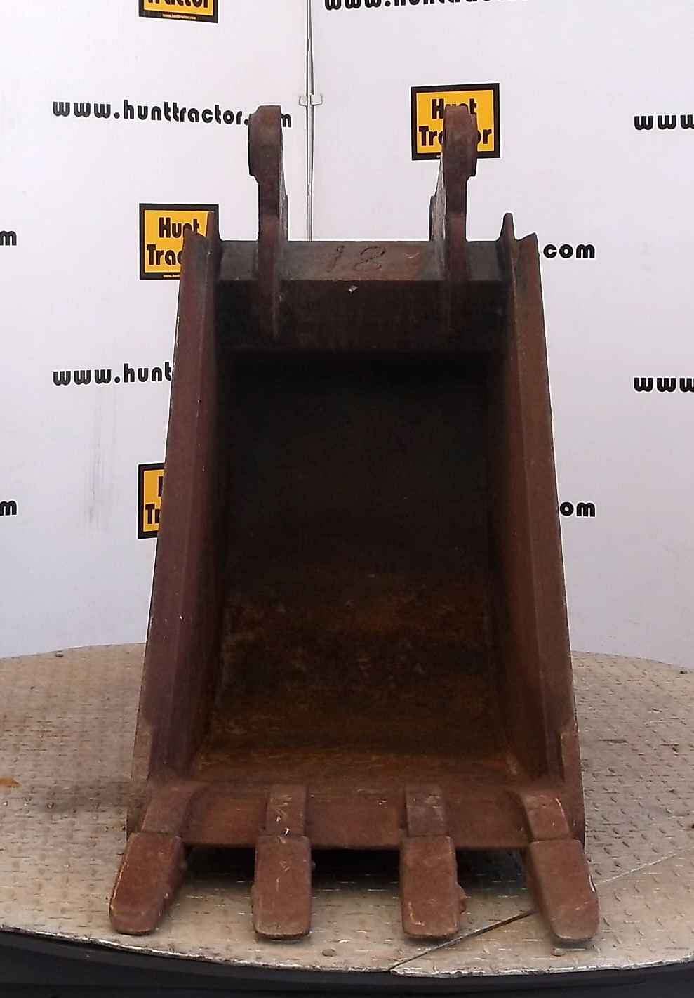 Ford 18 backhoe bucket #5