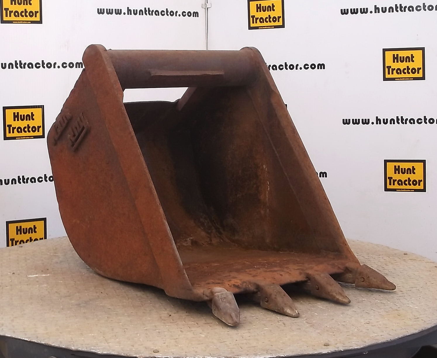 Used 24" 1/4 Yd WainRoy Backhoe Bucket For Sale