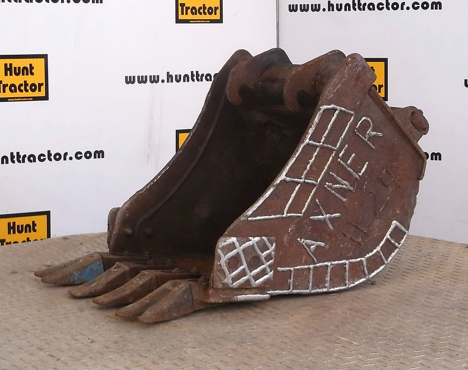 Used 18" Bobcat 334 Bobcat XChange Class III MiniExcavator Bucket