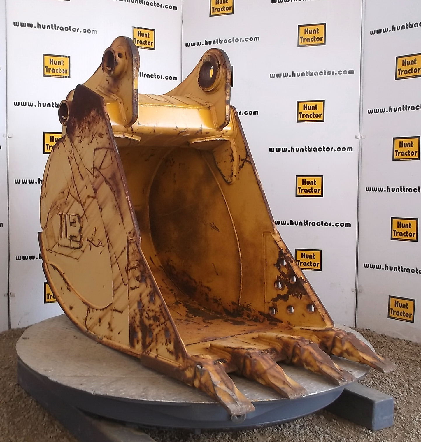 New 30" Volvo EC290B PinOn Excavator Bucket For Sale