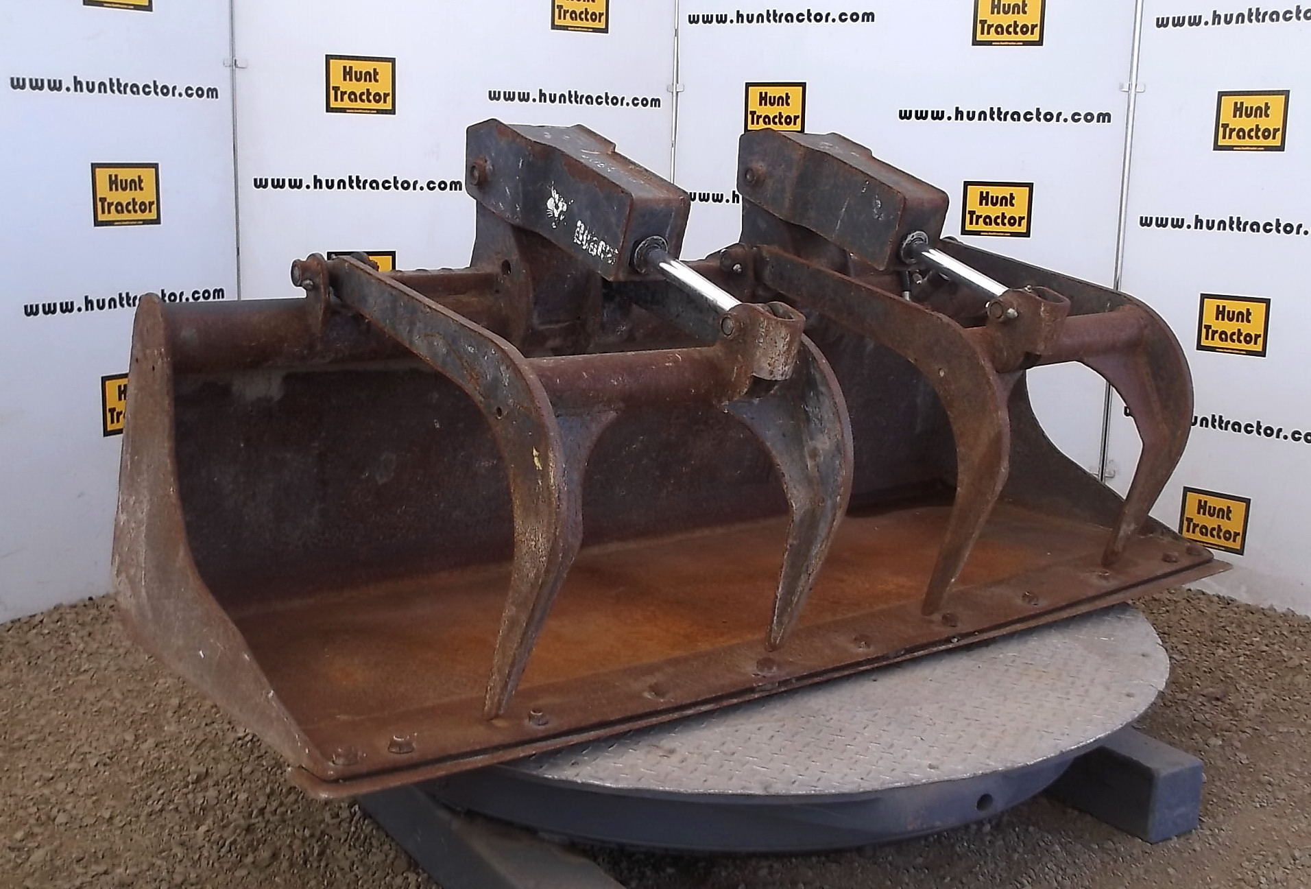 Used 72" Universal Skid Steer Grapple Loader Bucket For Sale