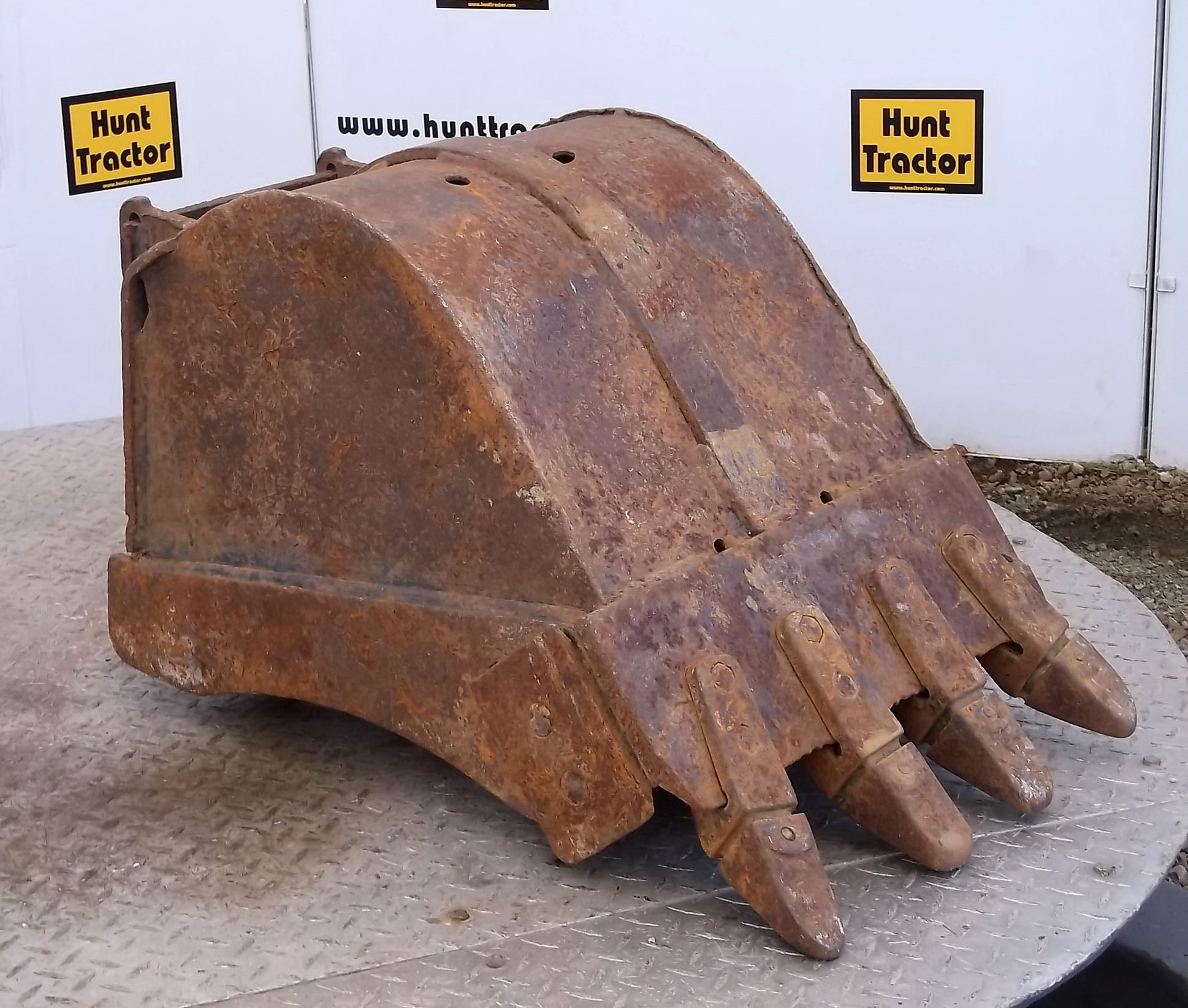 Used 18" Bobcat E32 Bobcat XChange Class III MiniExcavator Bucket