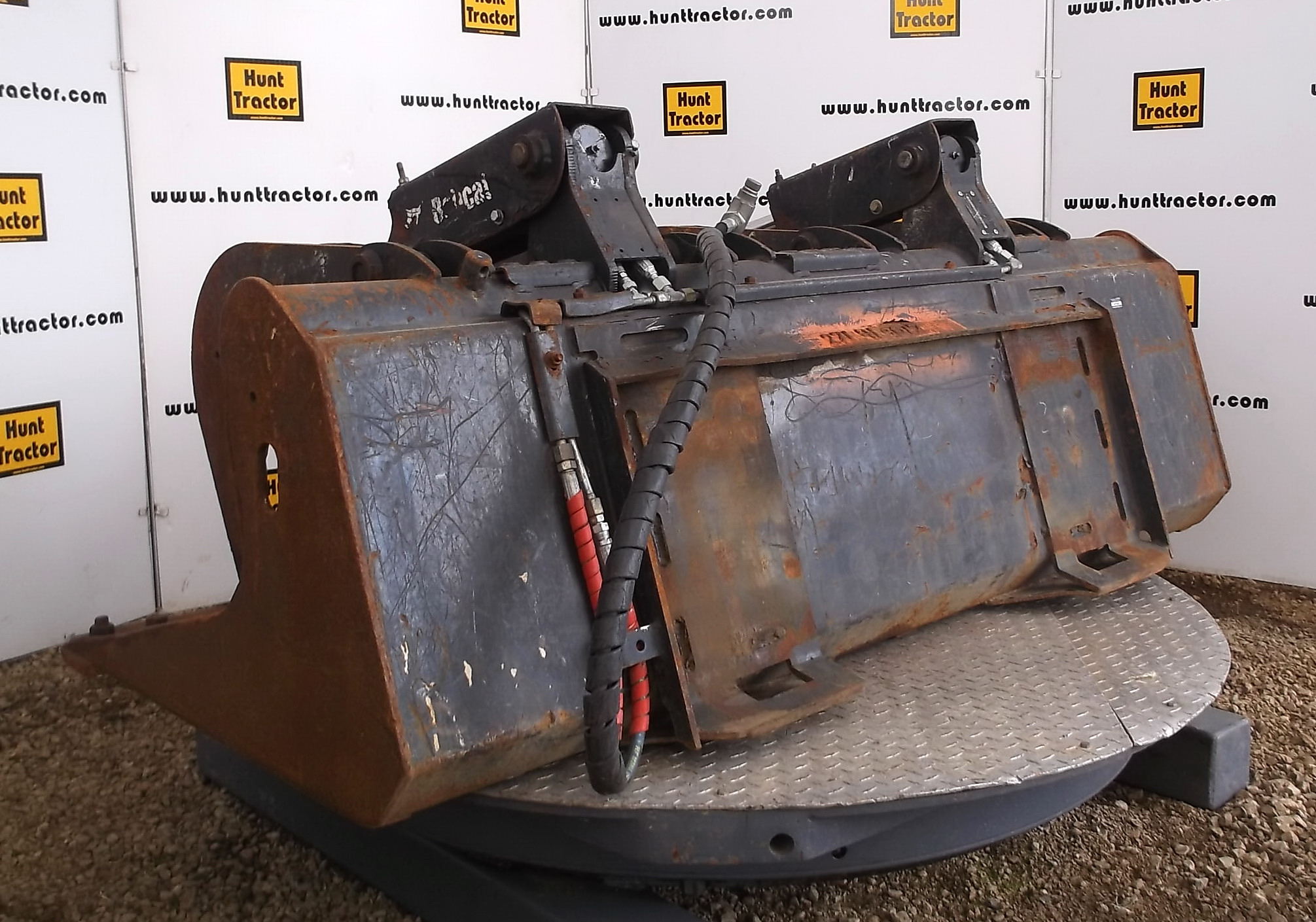 Used 73" Universal Skid Steer Grapple Loader Bucket For Sale