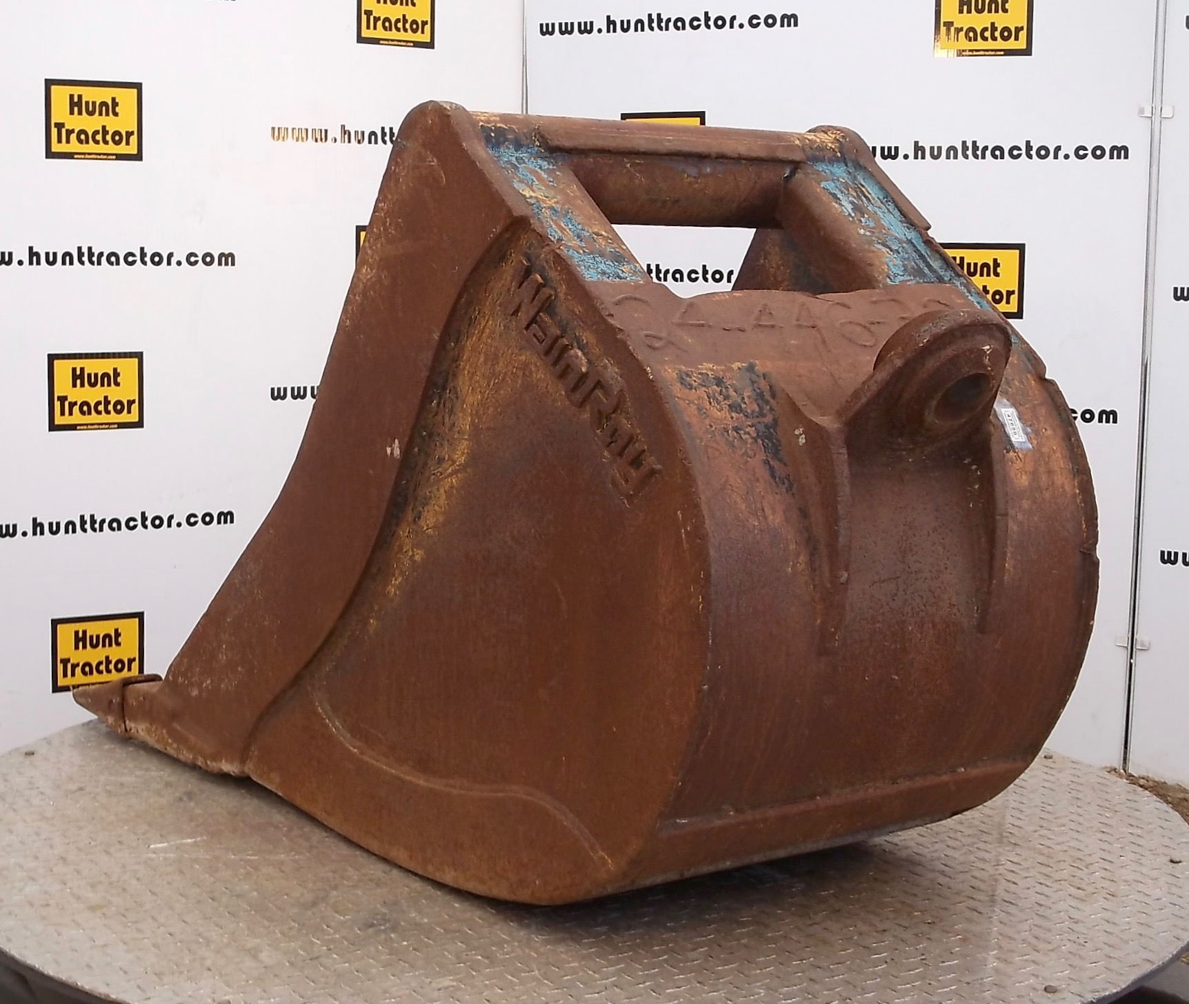 Used 25" 1/2 Yd WainRoy Style Backhoe Bucket For Sale