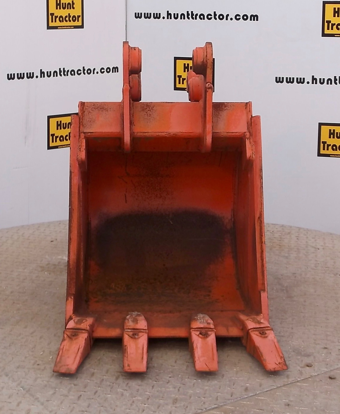 New 18" Kubota U25 PinOn MiniExcavator Bucket For Sale